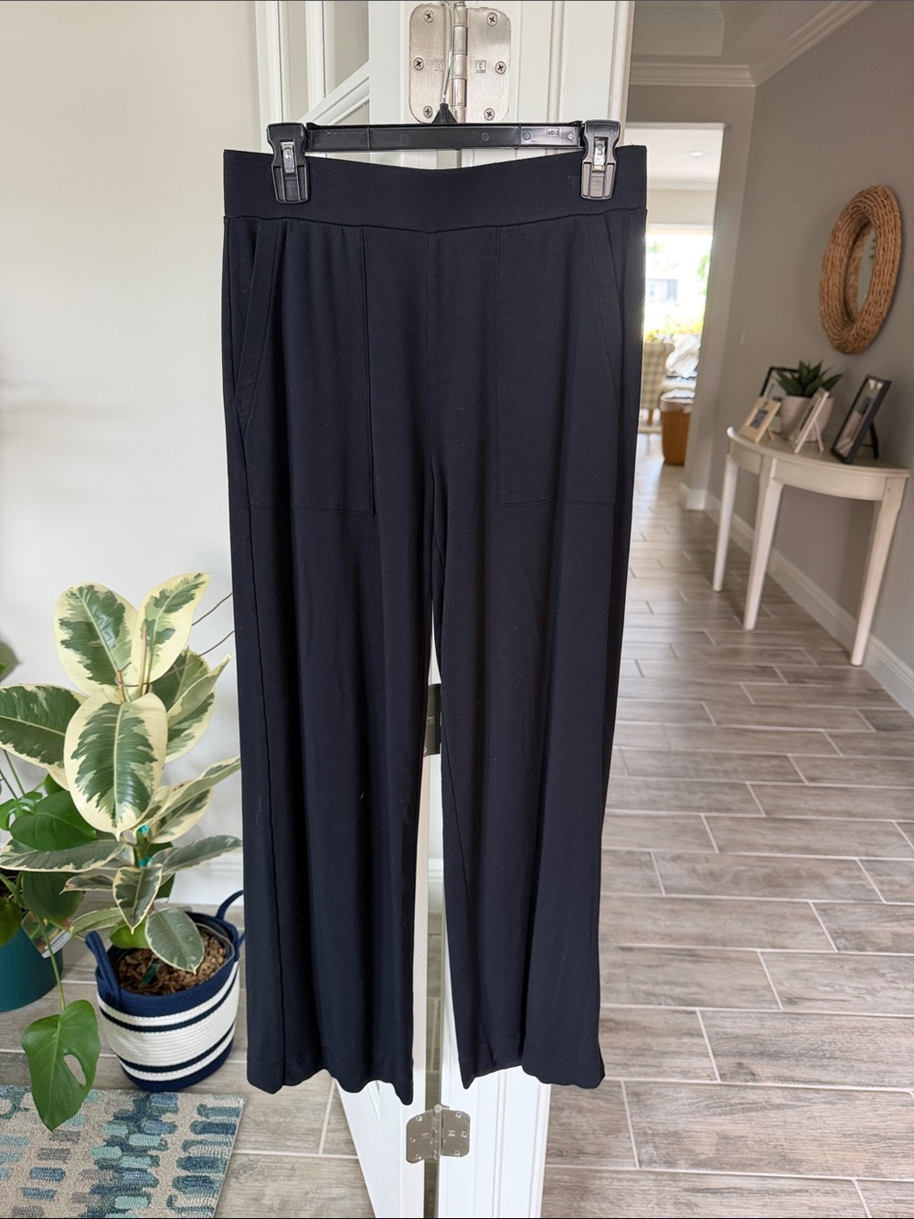Cabi Women’s Black Pull-On Wide Leg Pants